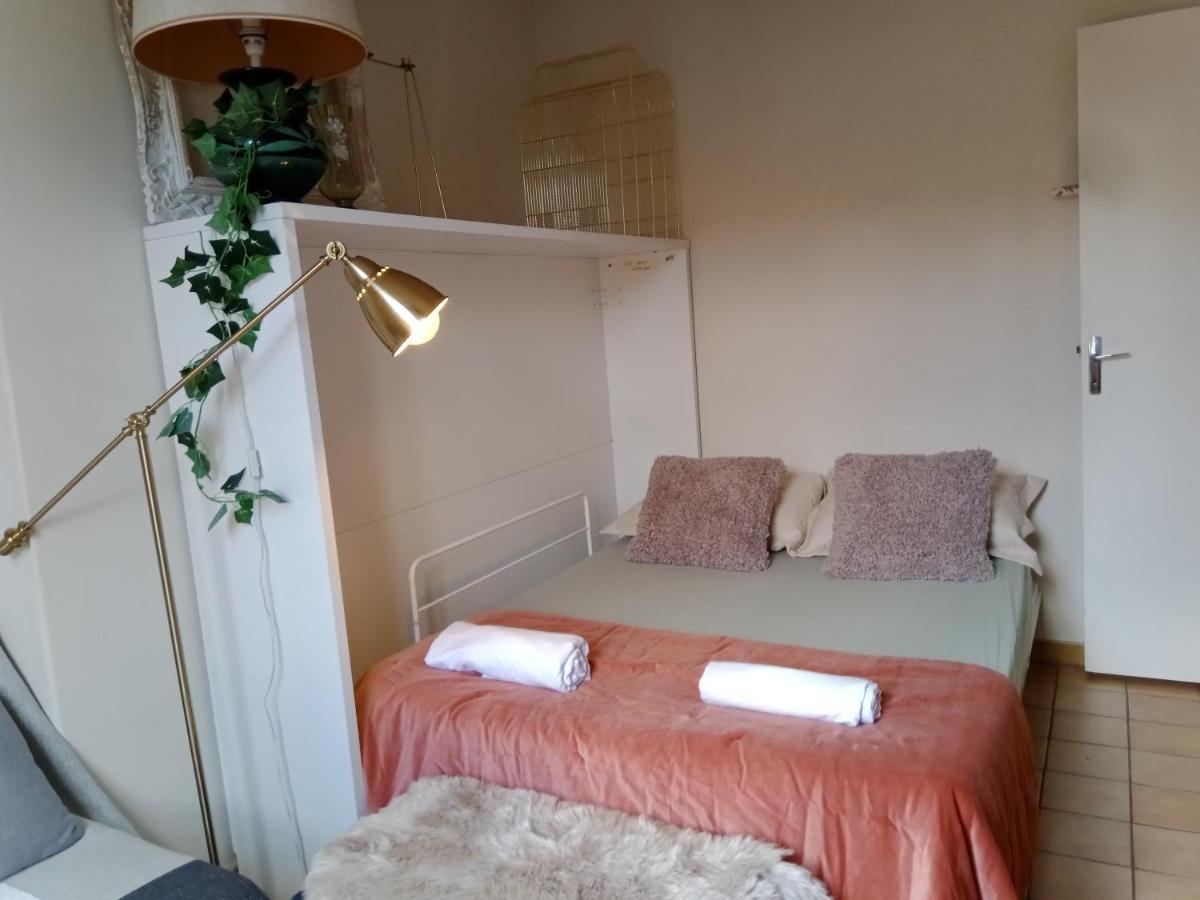 Paris Authentic House Small, Bright And Calm Studio Luaran gambar
